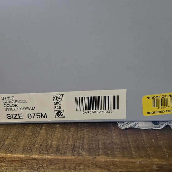 Shoes - Picture 7 of 7